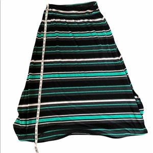 Women’s BEAUTIFUL long skirt MERONA size Large